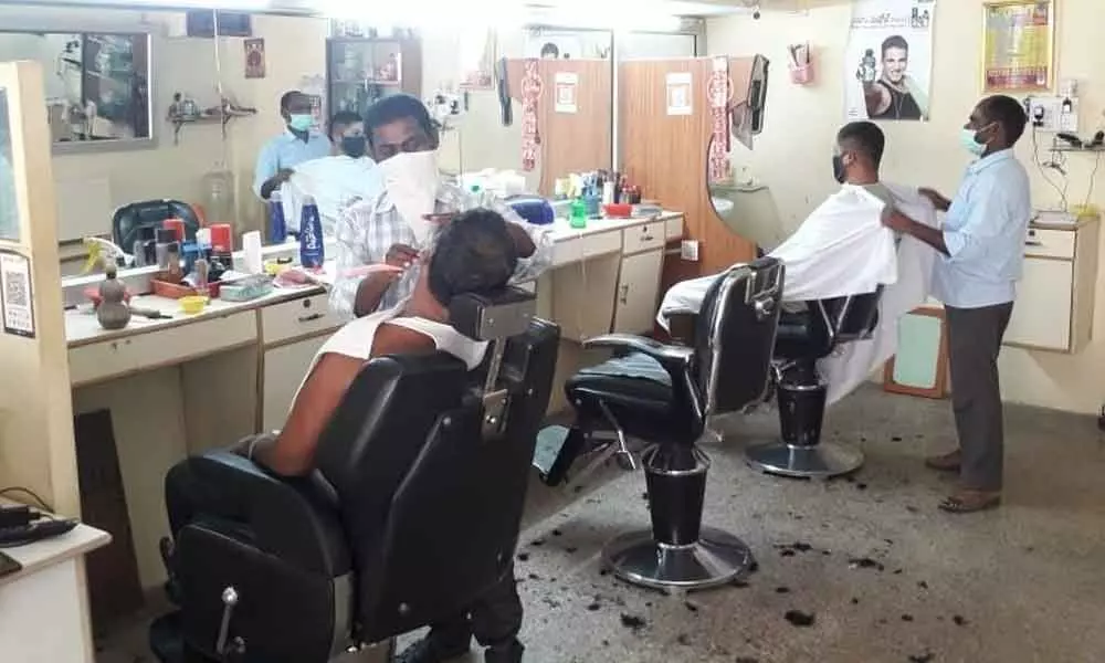 Hyderabad: Salons get lukewarm response