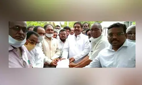 Srikakulam: Traders unhappy over lockdown restrictions