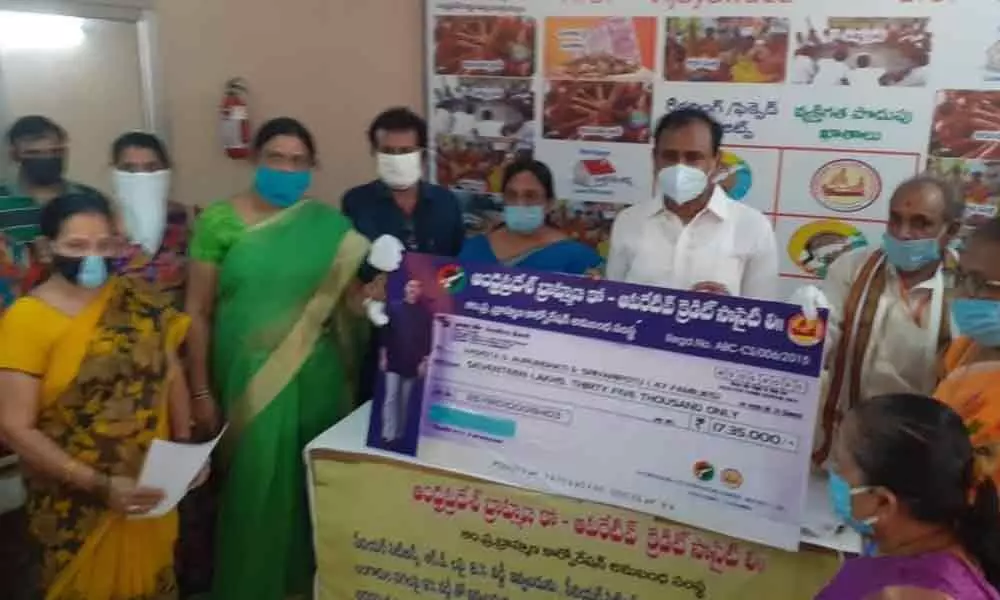 Tirupati: Bhumana distributes loan cheques to Brahmin groups