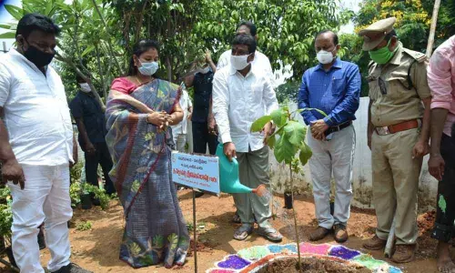 Vizianagaram: Minister Vellampalli Srinivas flays Opposition for politicising issue