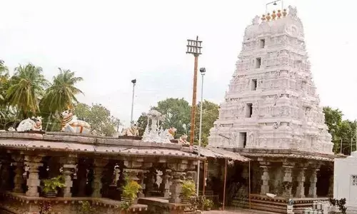 Kurnool: Cases registered against Andhra Bank, SBI employees