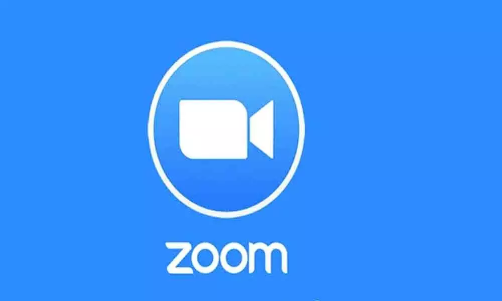 Zoom temporarily hides Giphy from its chat feature