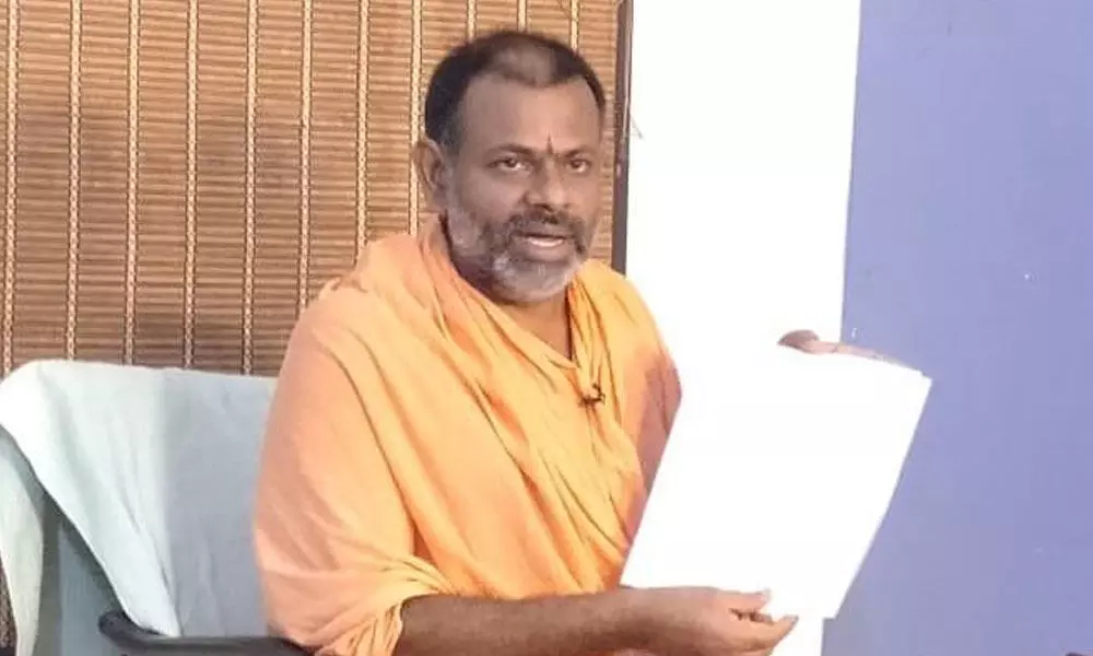Kakinada: Seer seeks white paper on assets of temples