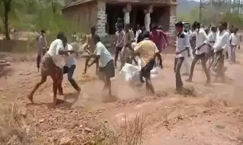 Eight injured in clash between two YSRCP groups in Badvel of Kadapa district