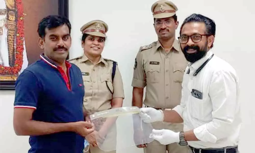 Tirupati: LG company donates 1,200 face shields to police