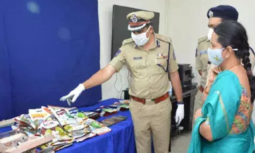 Gang selling spurious cotton seeds held in Hyderabad