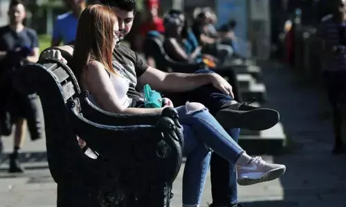 England to allow groups of six to meet outdoors as UKs COVID-19 lockdown eases