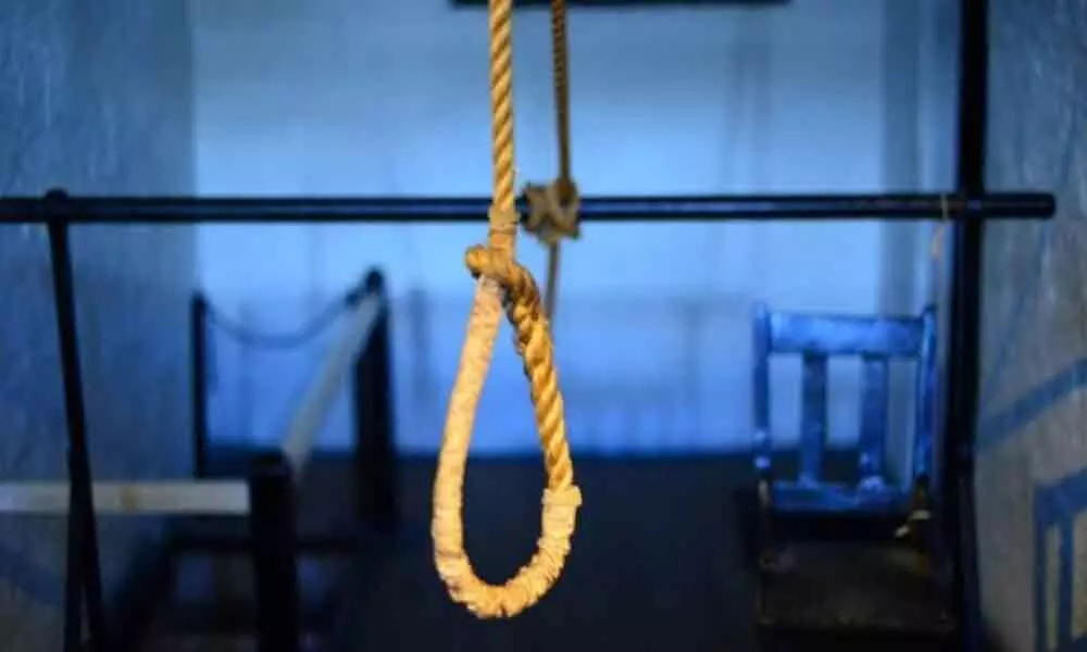 Hyderabad: Minor girl commits suicide after mother asks to stop watching TikTok