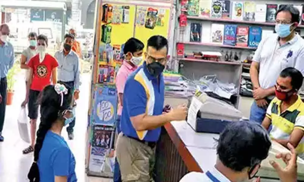 Penalties imposed on shop owners in Hyderabad for not wearing masks