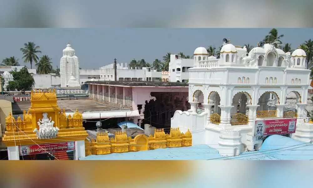 Srikakulam: Temples witness big dip in offerings amid lockdown