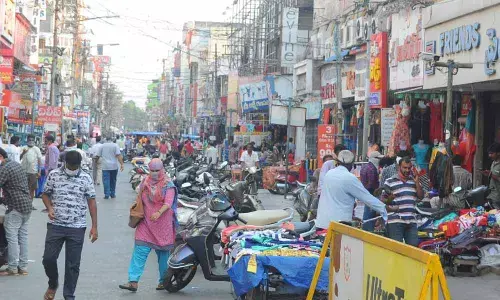 Shops in Beasant Road, Vijayawada  	Photo: Ch Venkata Mastan