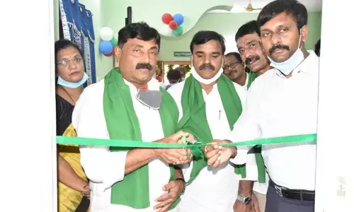 Deputy Chief Minister Amzath Basha inaugurating Rythu Bharosa Centre at Valluru in Kadapa district on Saturday