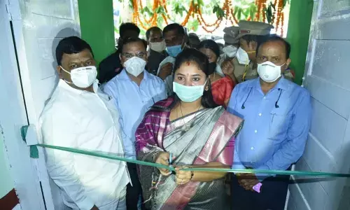 Deputy Chief Minister P Pushpasreevani inaugurating Rythu Bharosa Kendram in Mentada in Vizianagaram district on Saturday.