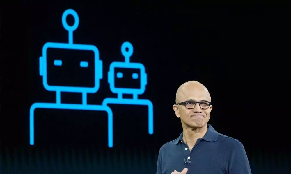 Microsoft fires journalists to replace them with AI robots