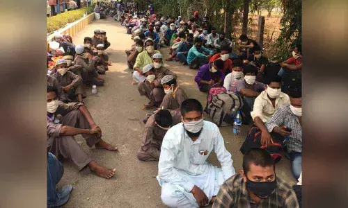 Free transport for migrants arranged by Hyderabad city police and some NGOs