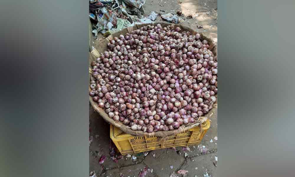 Visakhapatnam Poor quality onions upset consumers