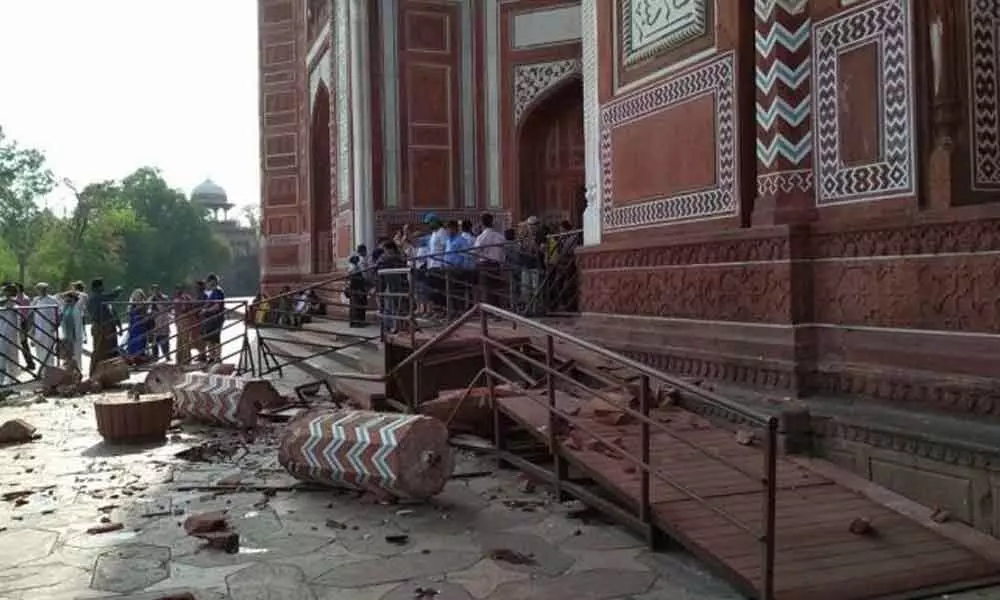 Thunderstorm claims 13 lives; damages parts of Taj Mahal