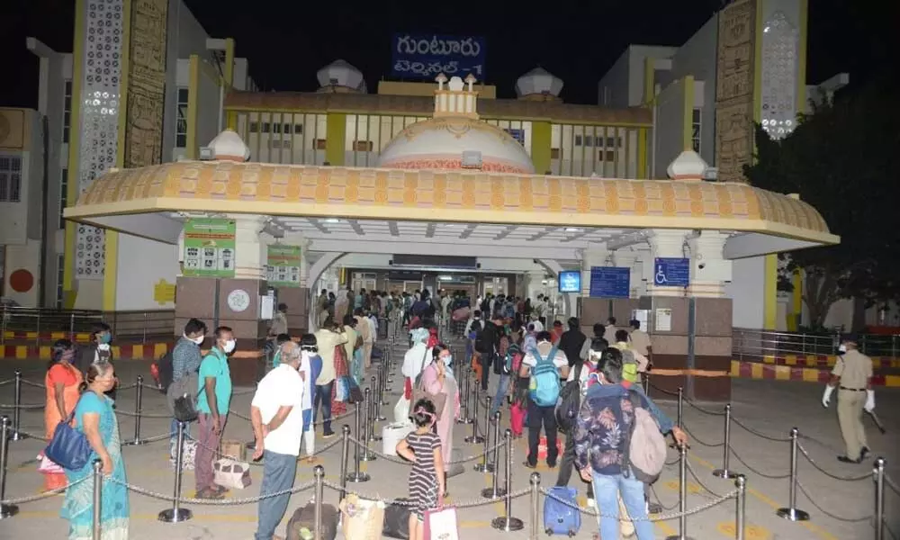 Heavy rush of passengers at Guntur railway station