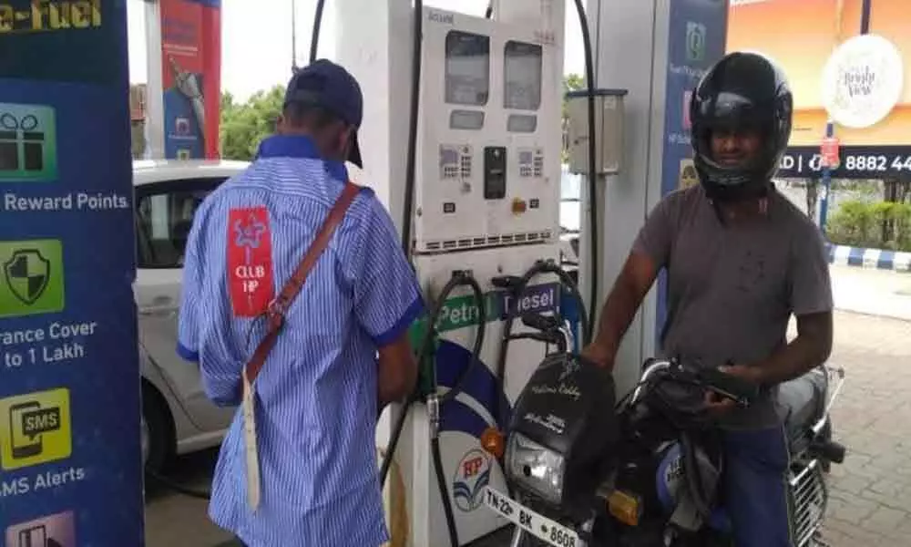 Petrol and diesel prices remain unchanged in Delhi, Hyderabad, Chennai, Mumbai - 02 June 2020