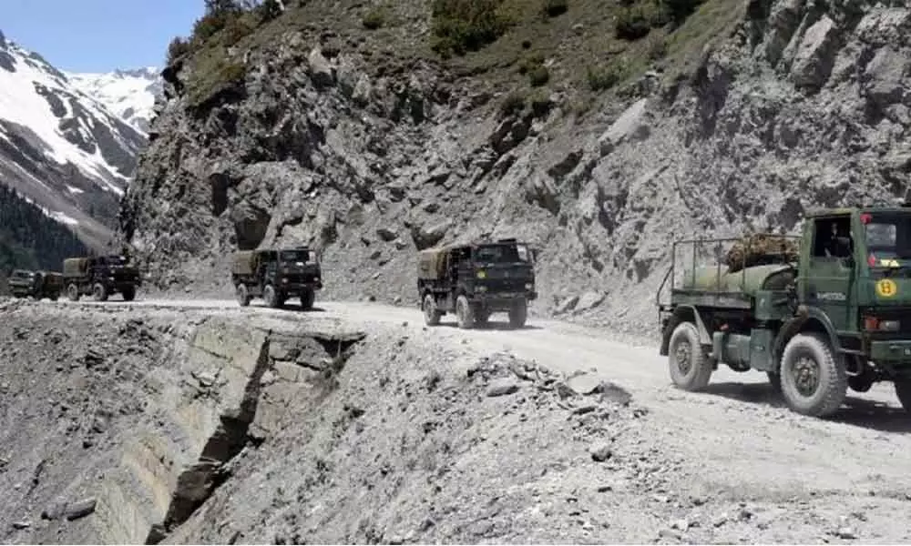 Chinese troops massing at border