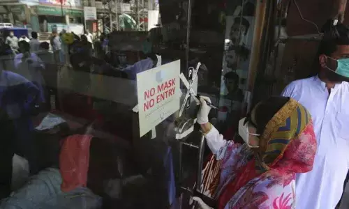 Pakistan reports record 4,896 new infections taking COVID-19 tally to 89,249