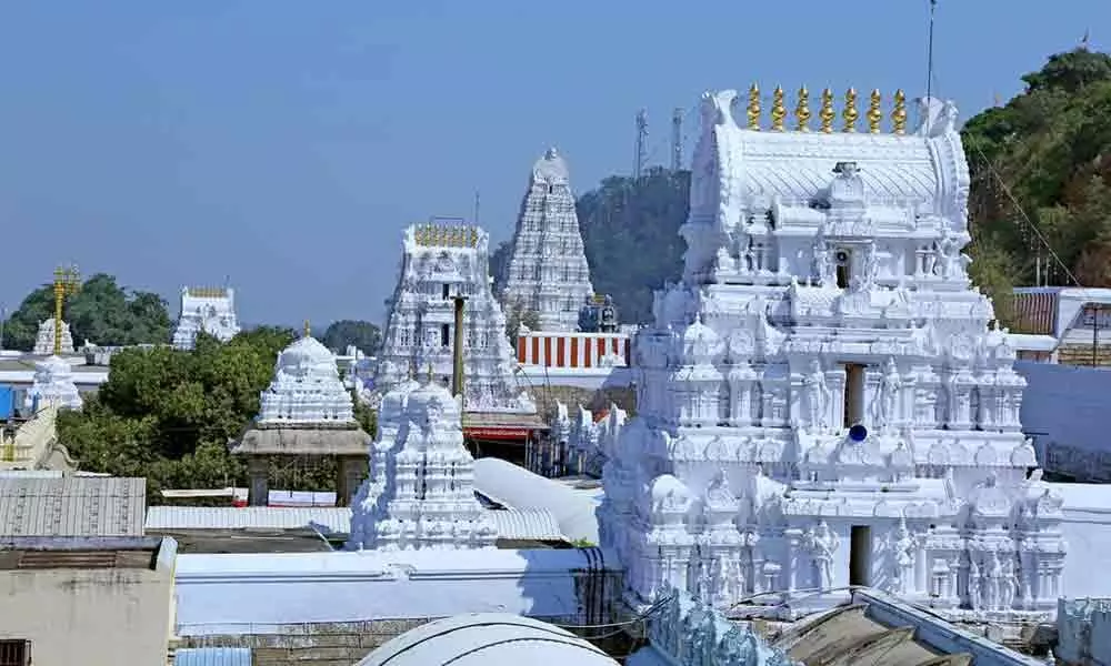 A view of Srikalahasteeswara Swamy temple