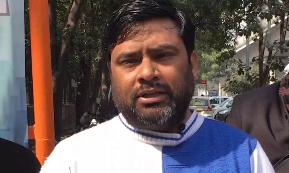 Delhi Teachers demand govt to remove them from the food ration distribution duties