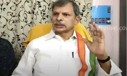 Kadapa: Congress Leader Tulasi Reddy demands Promote X Class students without exams