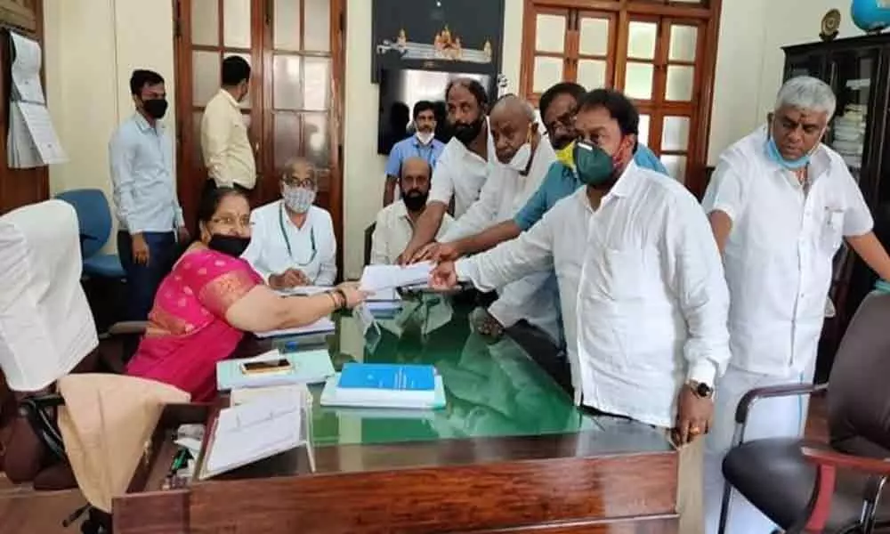 Deve Gowda files nomination for Rajya Sabha polls from Karnataka