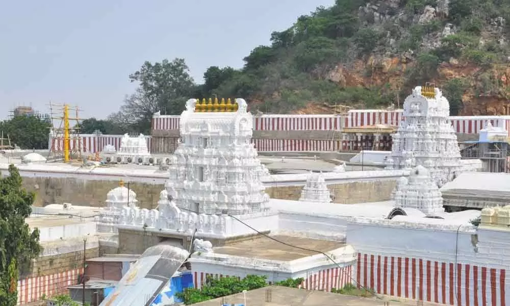 Opening of Srikalahasti temple deferred as staffer gets Covid