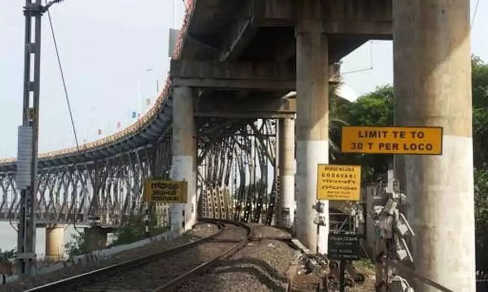 Kakinada: The unsung hero of  Road-cum-Rail bridge