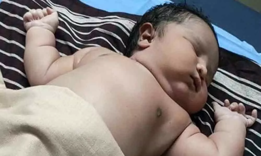 Telangana: Woman delivers baby boy weighing 5.5 kg in Bhadradri