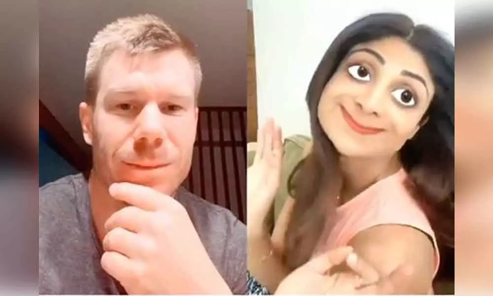 David Warner Can’t Stop His Laugh Having A Look At Shilpa Shetty’s TikTok Video