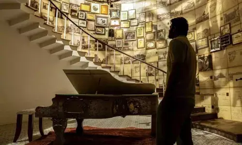 Prabhas in dilemma over first look!