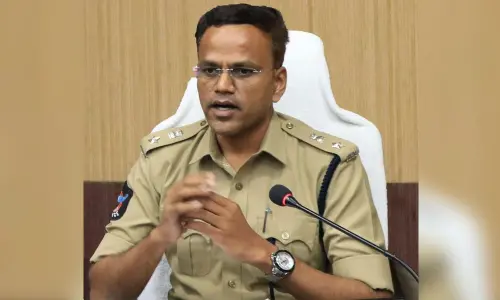 Superintendent of Police S Senthil Kumar addressing media persons in Chittoor on Saturday