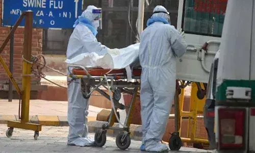 Hyderabad: Kin of Journalist Manoj Kumar who died of coronavirus files complaint