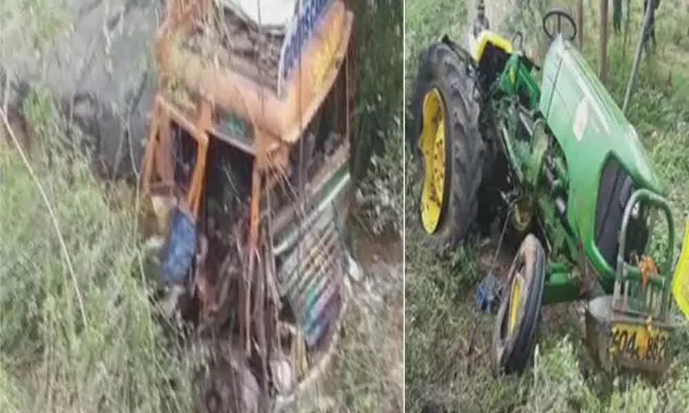Nine killed in a lorry-tractor collision in Jaggayyapeta Mandal in Krishna district