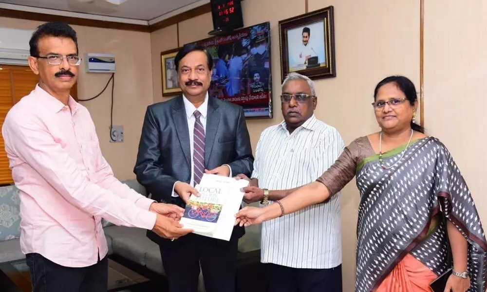 Nannaya University Vice-Chancellor Prof Mokka Jagannadha Rao uploading local future web Telugu edition