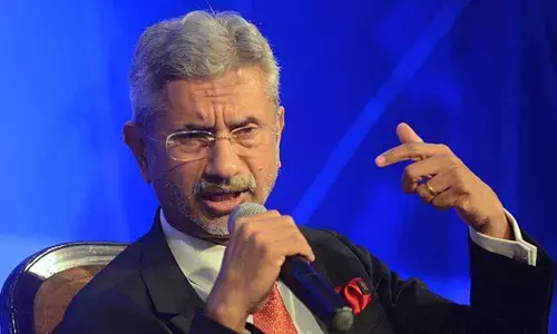 Congress attacks Jaishankar on protocol theory
