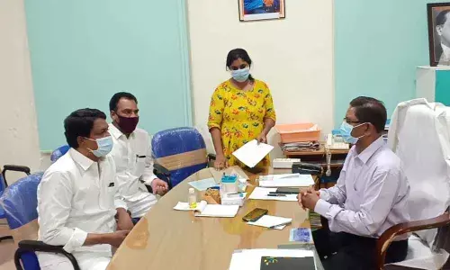 Guntur: Payyavula Keshav enquires about Achannaidus health condition