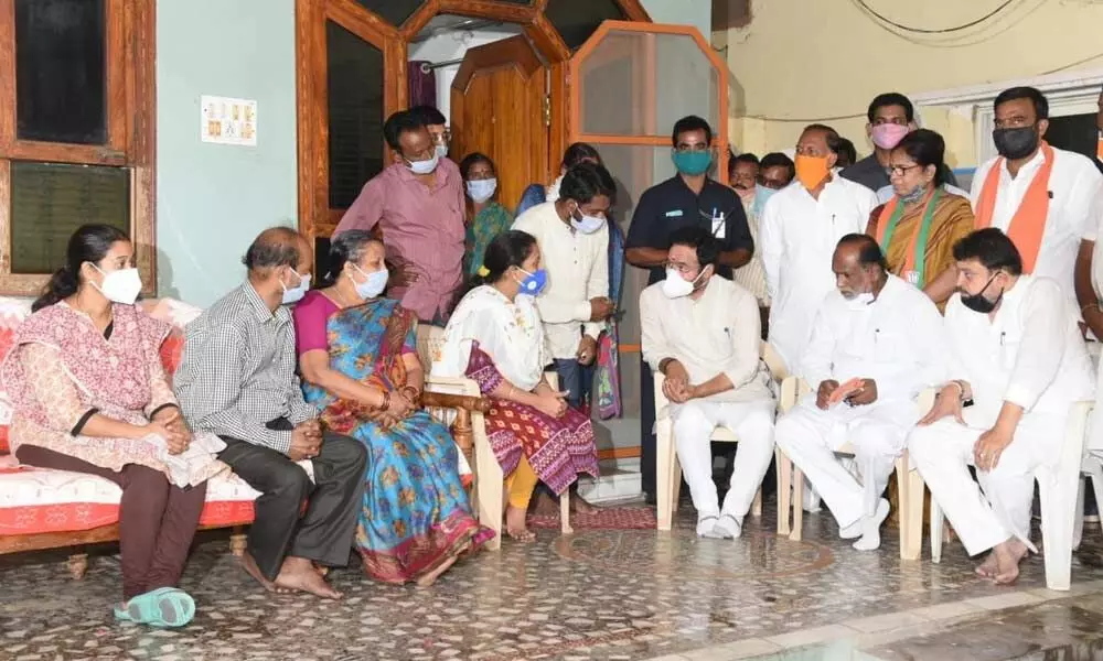 Minister of State for Home Affairs G Kishan  Reddy interacting with family members of Col Santosh Kumar