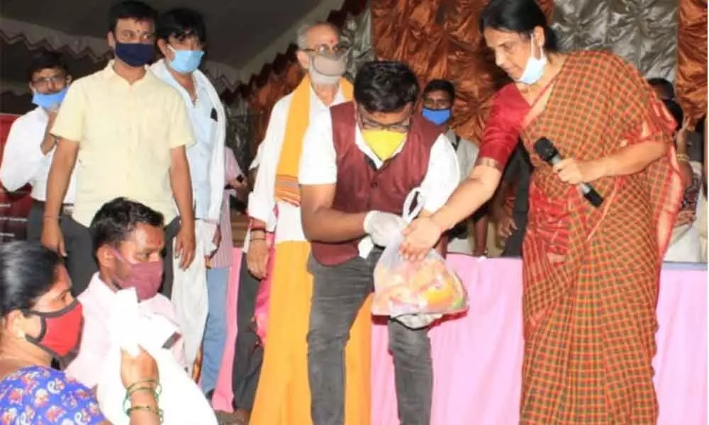 Hyderabad: NGO gesture to priests, pastors