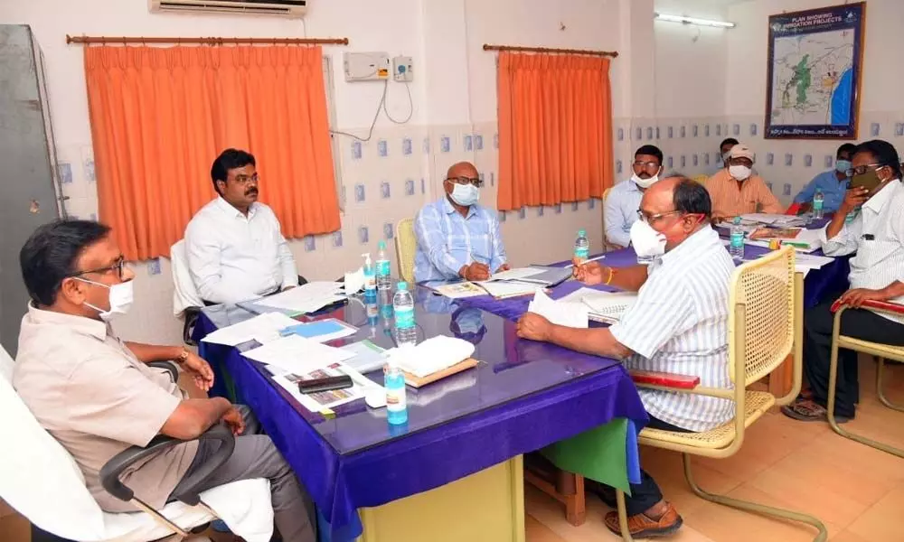 Prakasam District Collector Dr. Pola Bhaskara conducting a review meeting on Veligonda project at Markapuram on Thursday
