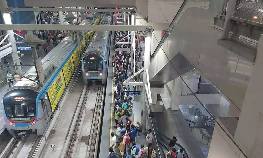 Metro Rail sends SoS signal