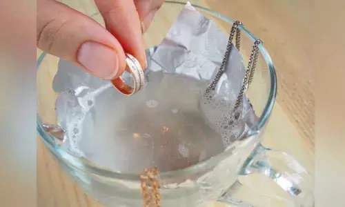 Ways to clean your jewellery during lockdown