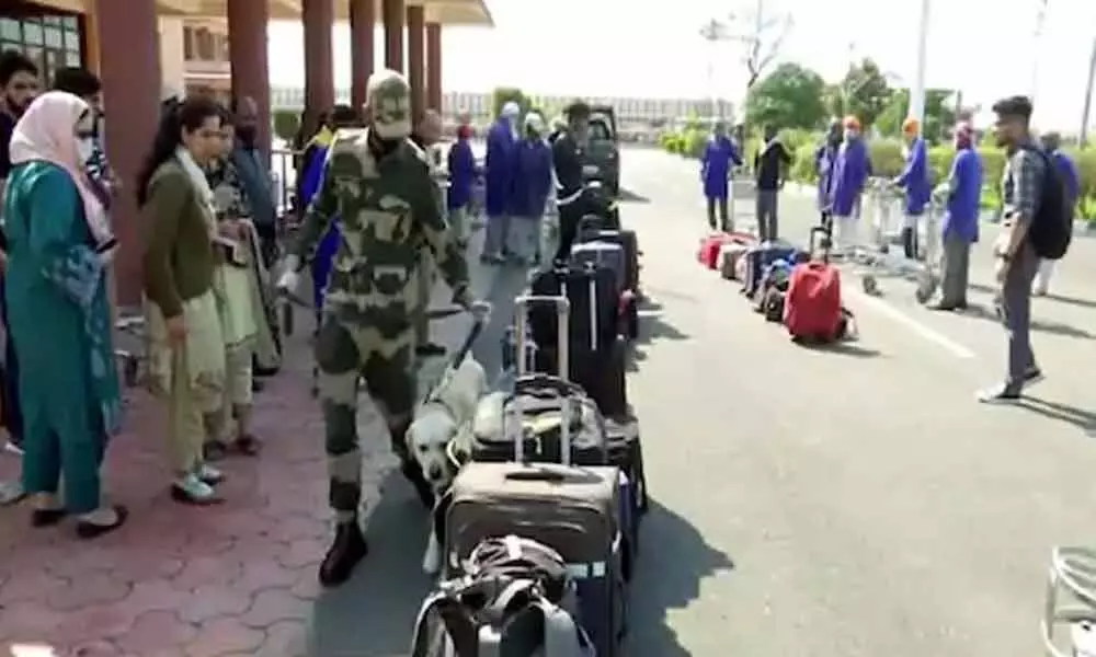 Second batch of 250 Indians stranded in Pakistan due to COVID-19 lockdown return home