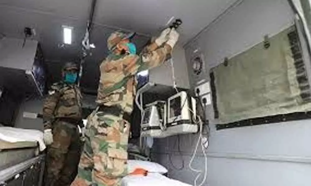 Army medical teams  treat Covid patients at Delhi Railway Station