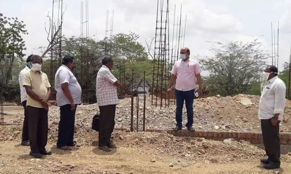 Markapuram RDO M Seshireddy inspecting the village secretariat works at Chinthaguntla in Prakasam district on Friday