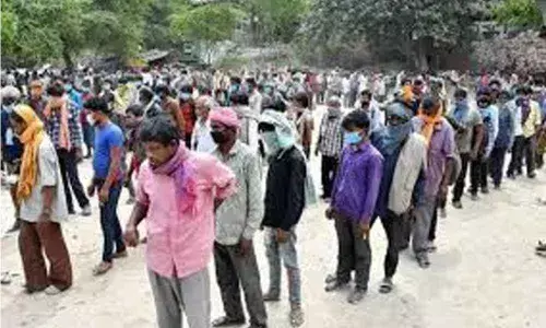 ‘Corona better than hunger,’ say UP migrant workers