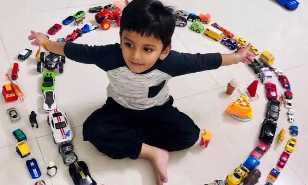 Hyderabad: Toddler reels off over 100 global car brand names